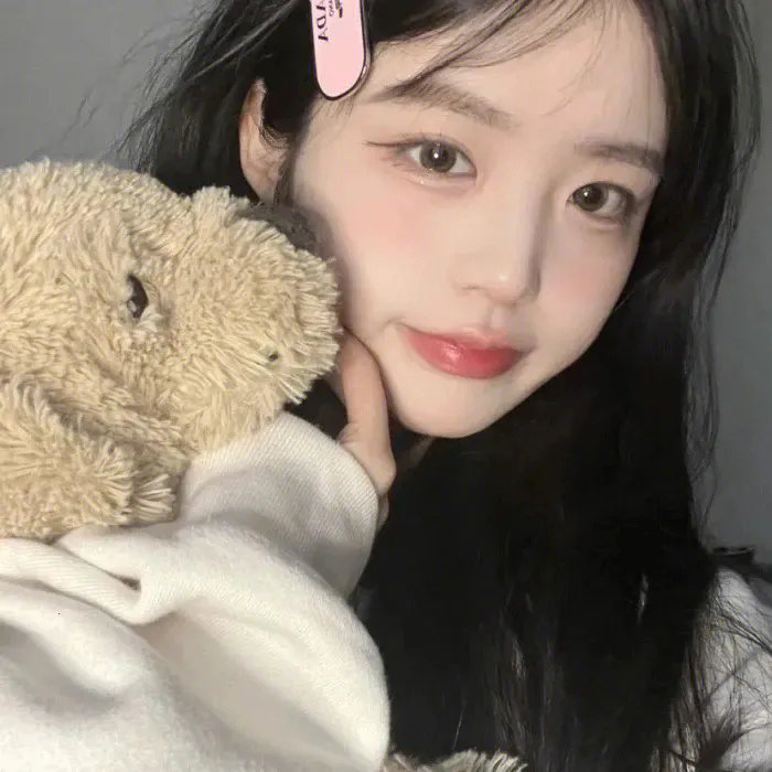海边的白房子海报